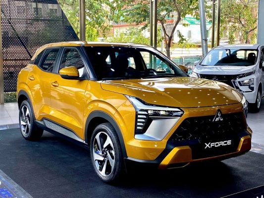 xe-mitsubishi-xforce-premium-mau-vang